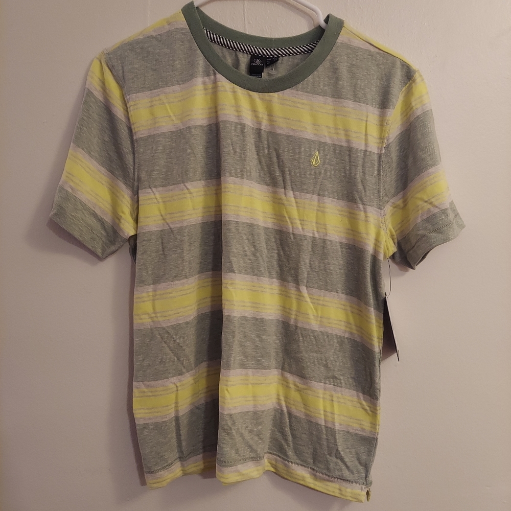 Volcom boy shirt
